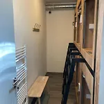 Vandrarhem Capsule Erbenova Prag