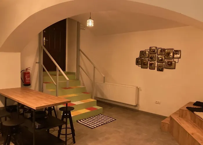 Capsule Erbenova Hostal *